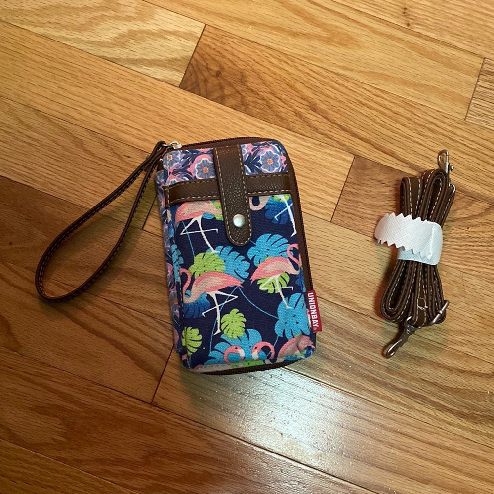 Union Bay Wristlet NWOT